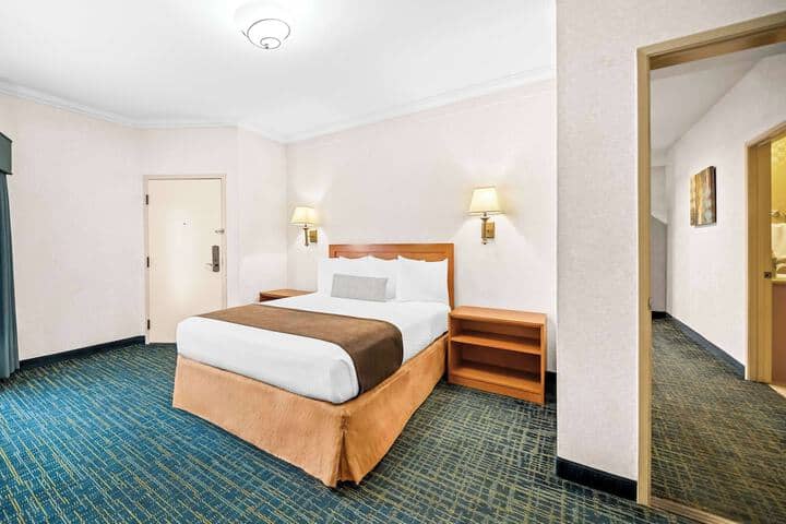 Room 9 of 59