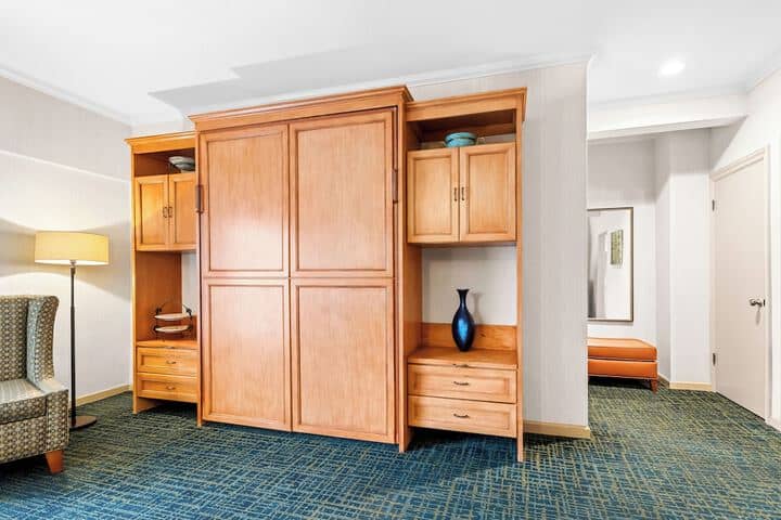 Room 33 of 59
