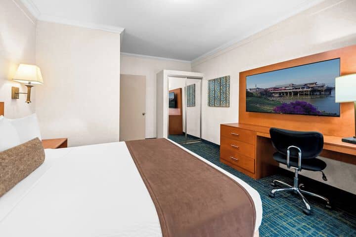 Room 15 of 59